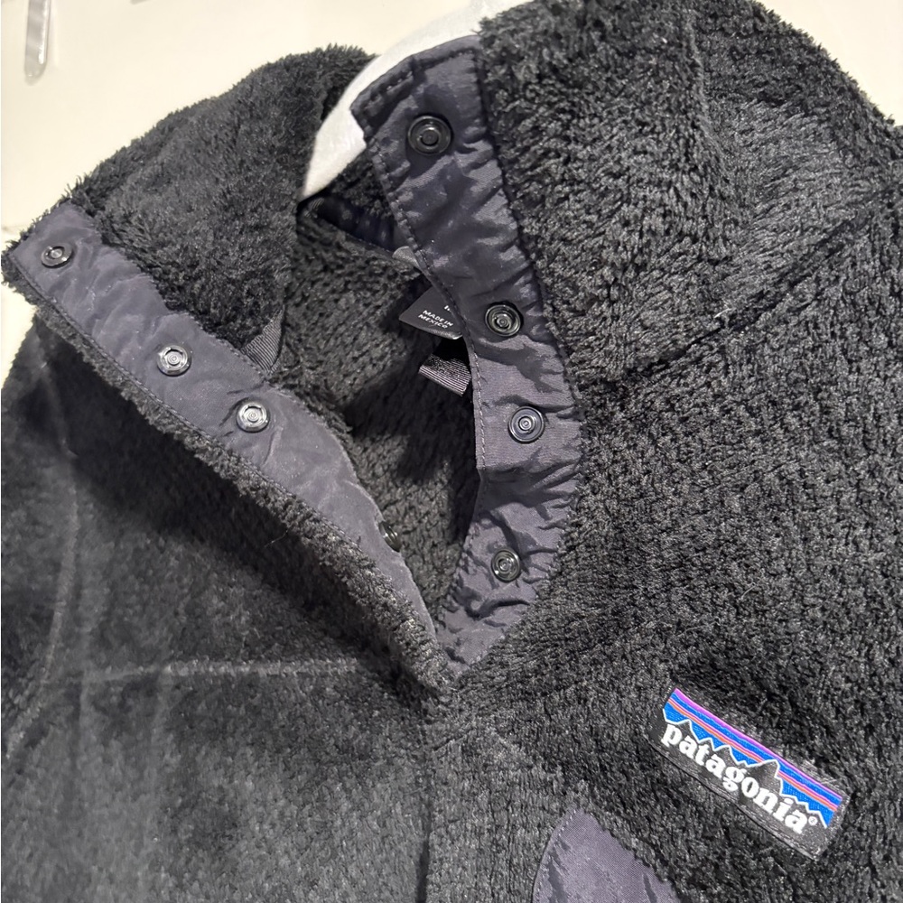 Patagonia Black Fleece Pullover - Picture 6 of 6